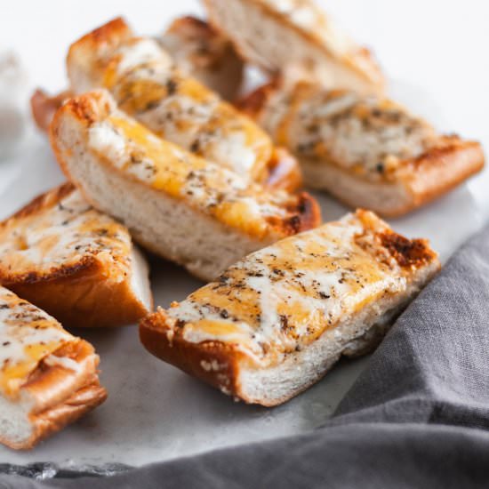 Ultimate Cheesy Garlic Bread