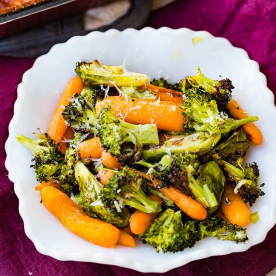 SIMPLE ROASTED GARLIC VEGGIES