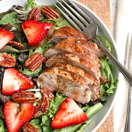 Paleo Balsamic Chicken Strawberry