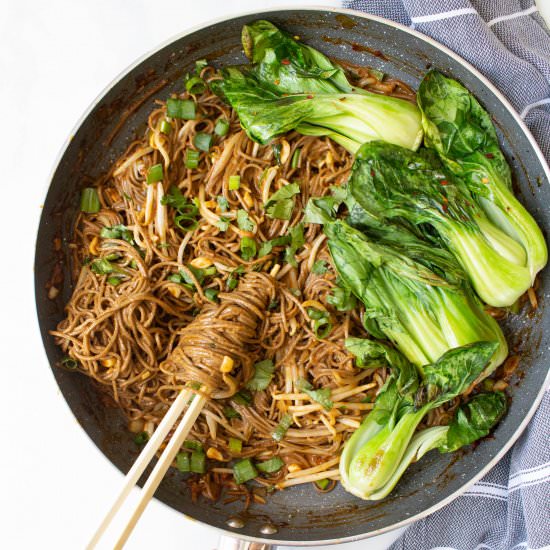 Spicy Garlic Soba Noodles