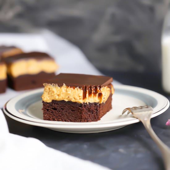 Keto Peanut Butter Brownie Cake