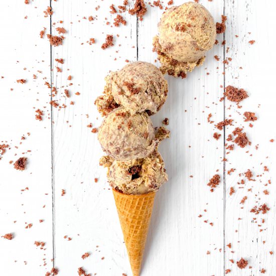 Butterscotch ice cream with cake