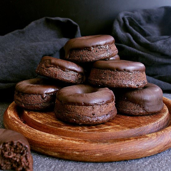 Mini Keto Chocolate Donuts
