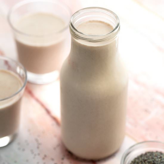 Homemade Poppy Seed Milk Blend