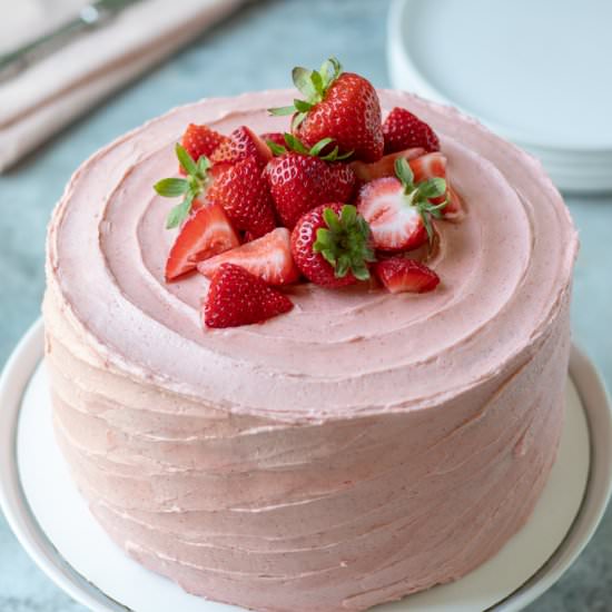 Vegan Strawbery Cake