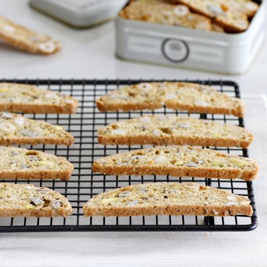 Biscotti Cookies with Hazelnuts