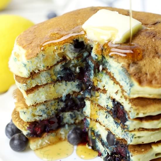 The Fluffiest Blueberry Pancakes