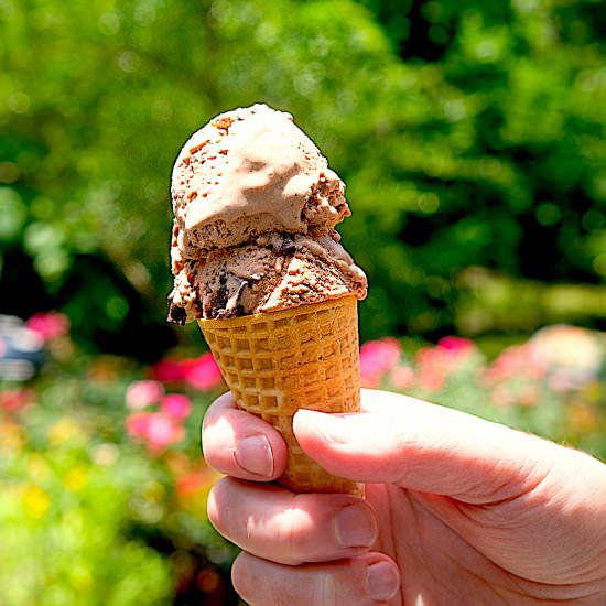 Chocolate Chunk No-Churn Ice Cream
