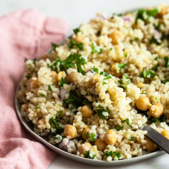 Lemony bulgur chickpea salad