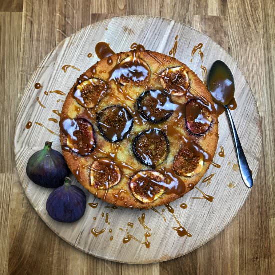 Caramelised Fig and Cinnamon Cake