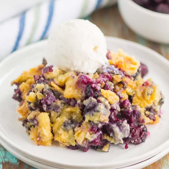 Easy Blueberry Dump Cake