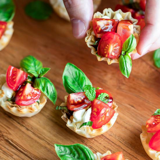 Bruschetta Phyllo Cups