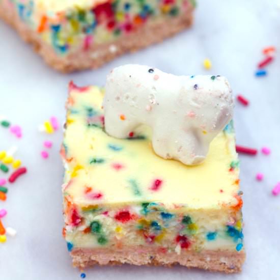 Animal Cracker Cheesecake Bars