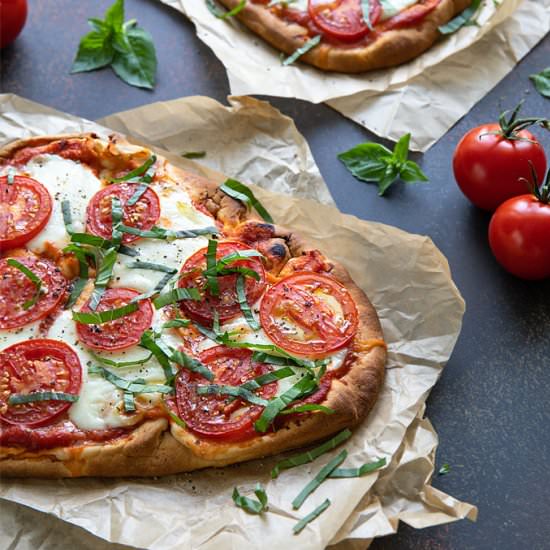 margherita naan pizza