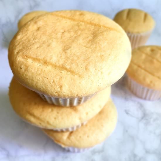 Vanilla Chiffon Cupcakes
