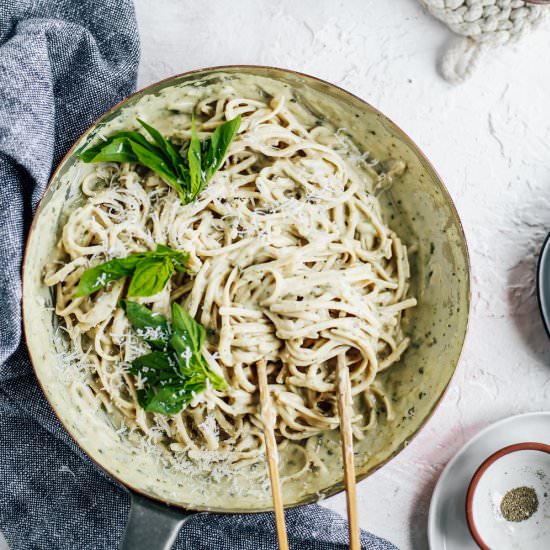 Skinny Fettuccine Pesto Alfredo