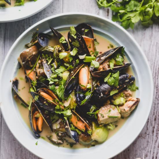 Thai Green Curry Coconut Mussels