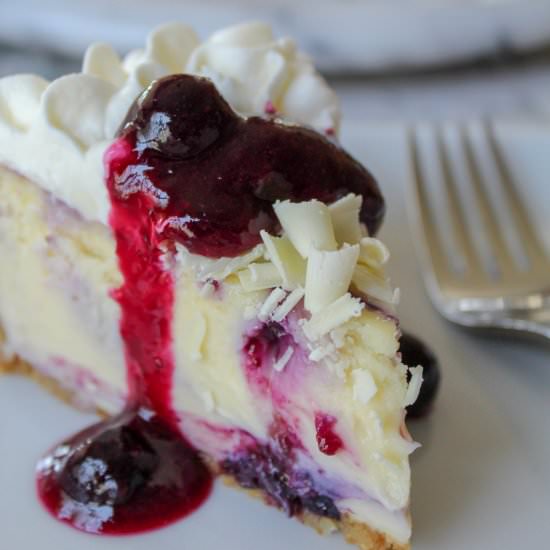 Whitechocolate blueberry cheesecake