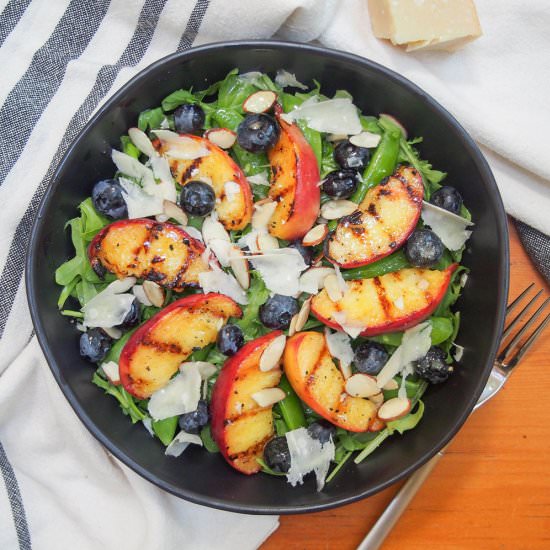 Grilled peach salad