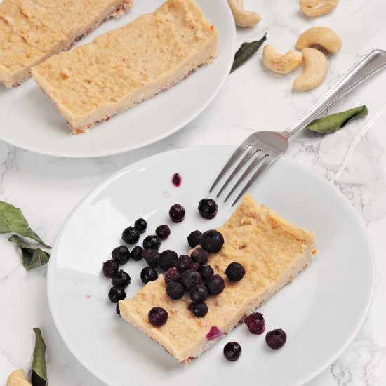 Vegan cashew cheesecake