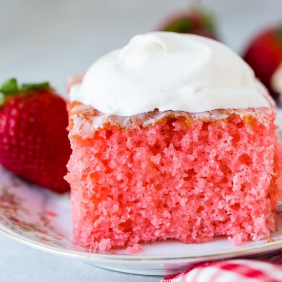 STRAWBERRIES AND CREAM JELLO CAKE