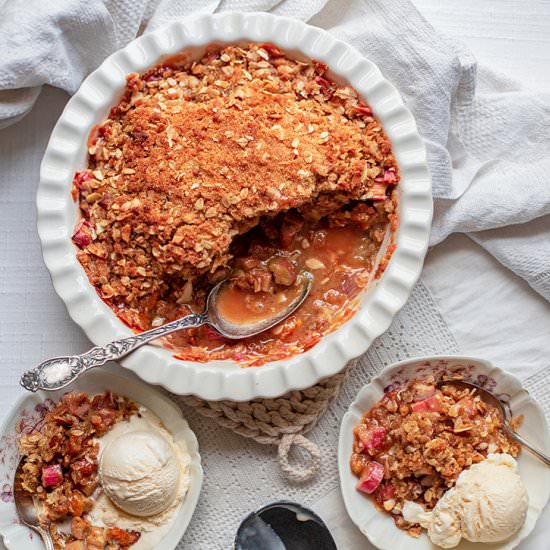 Rhubarb Crisp