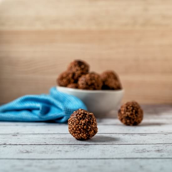 Nut Butter Quinoa Balls