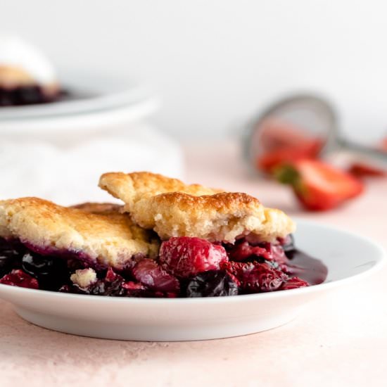 Keto Summer Berry Cobbler