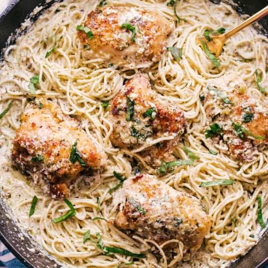 Creamy Pesto Chicken Skillet