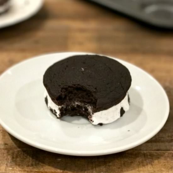 Dark Chocolate Whoopie Pies