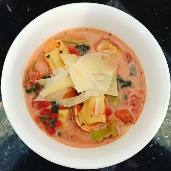 Creamy Tomato & Tortellini Soup