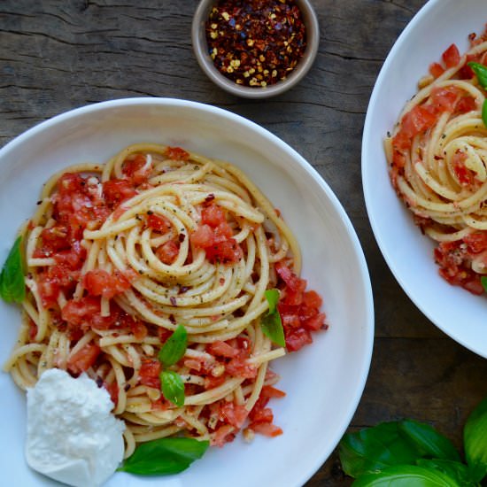 Pasta with No-Cook Tomato Sauce