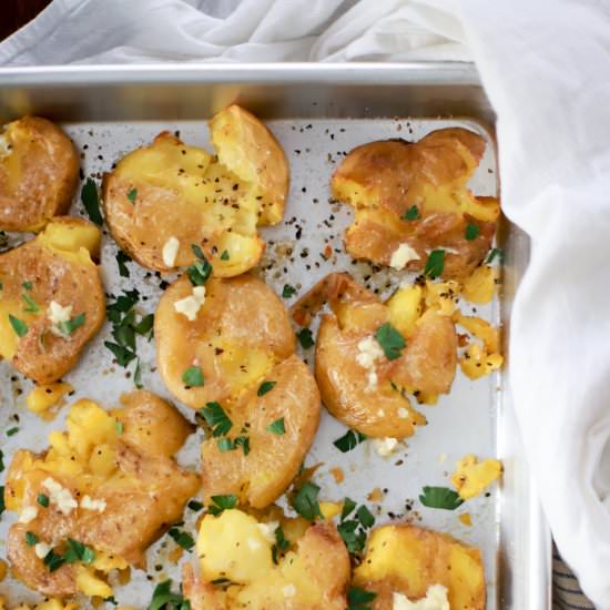 Crispy Garlic Butter Potatoes