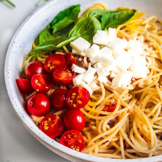 Lemon and feta spaghetti