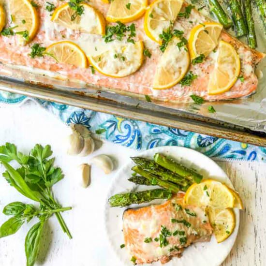 Easy Baked Salmon Sheet Pan Dinner