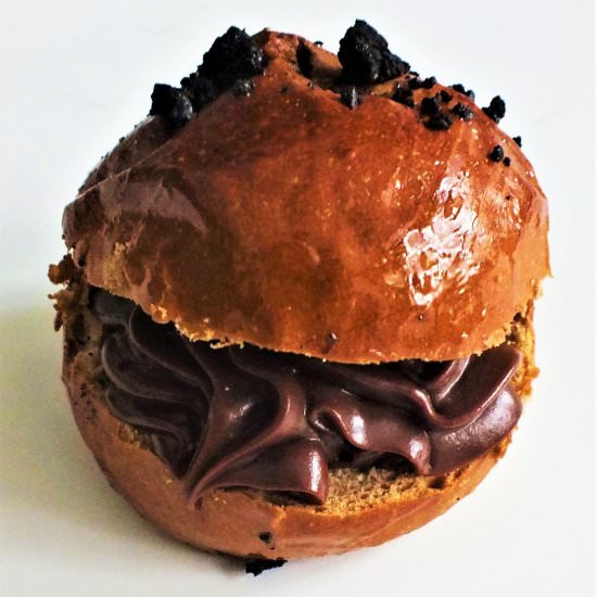 Chocolate and coffee buns