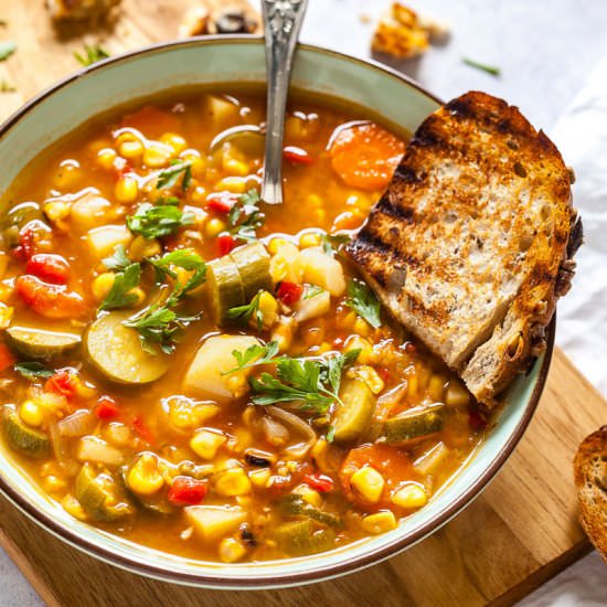 Vegan Roasted Corn and Pepper Soup