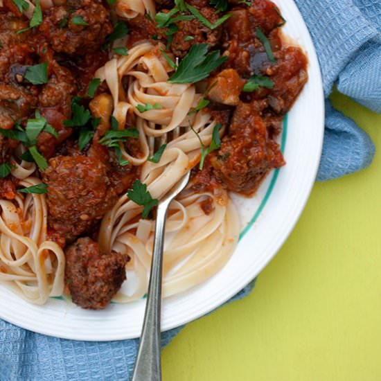 Chunky Tomato Sauce with Meatballs
