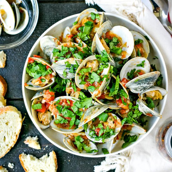 Spicy Steamed Clams