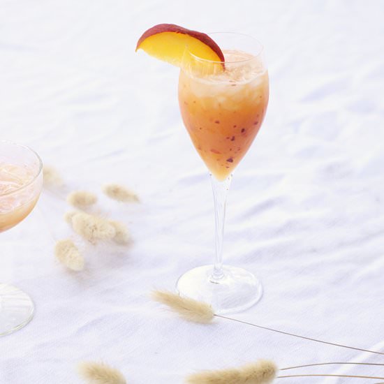 peach bellini sparkling cocktail