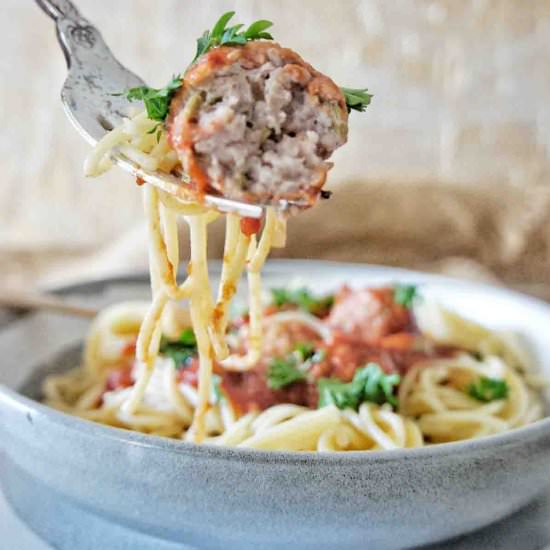 Meatballs in Sauce (Slow Cooker)