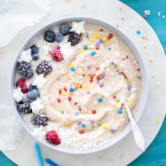 Healthy Birthday Cake Smoothie Bowl