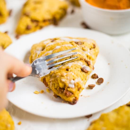 PUMPKIN CINNAMON CHIP SCONES