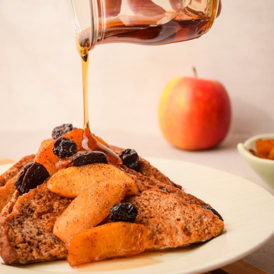 French Toast with Cinnamon Apples