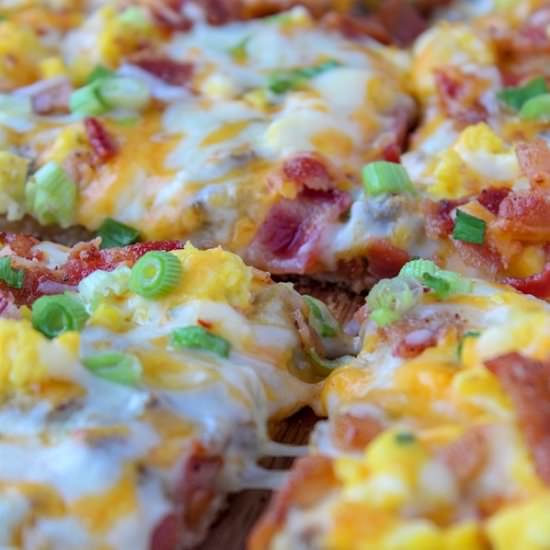 Ultimate Breakfast Pizza