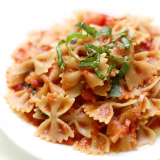 GF/V Farfalle w/ Tomato Basil Sauce