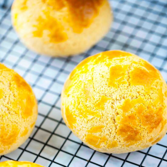 PINEAPPLE BUNS