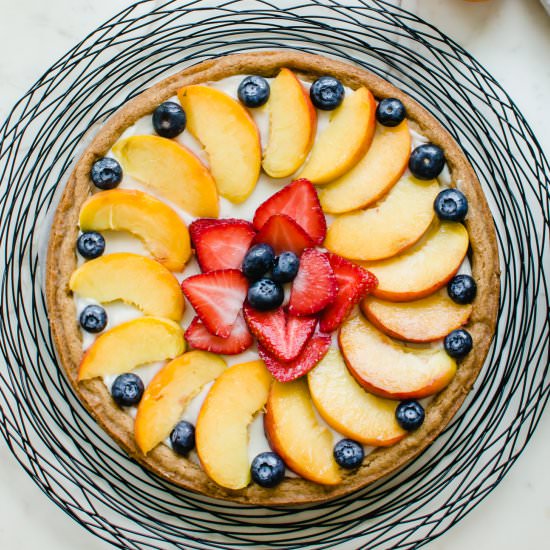 Peaches N’ Cream Fruit Pizza