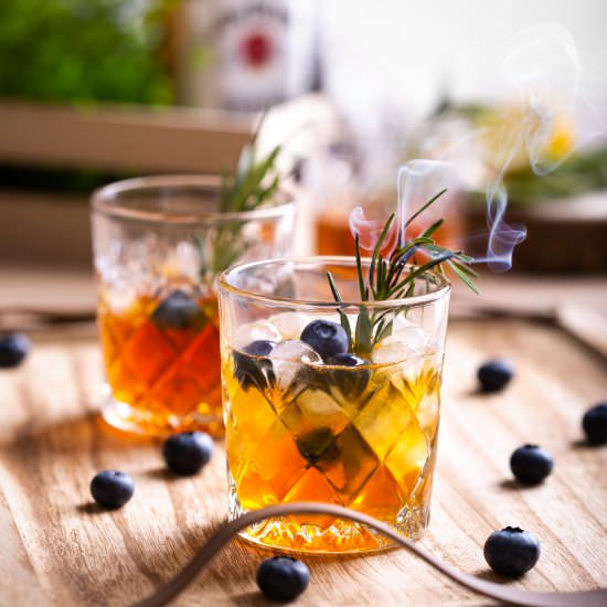 Summer cocktail with blueberries