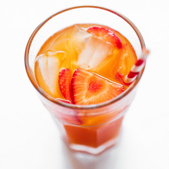 Homemade Strawberry Kombucha